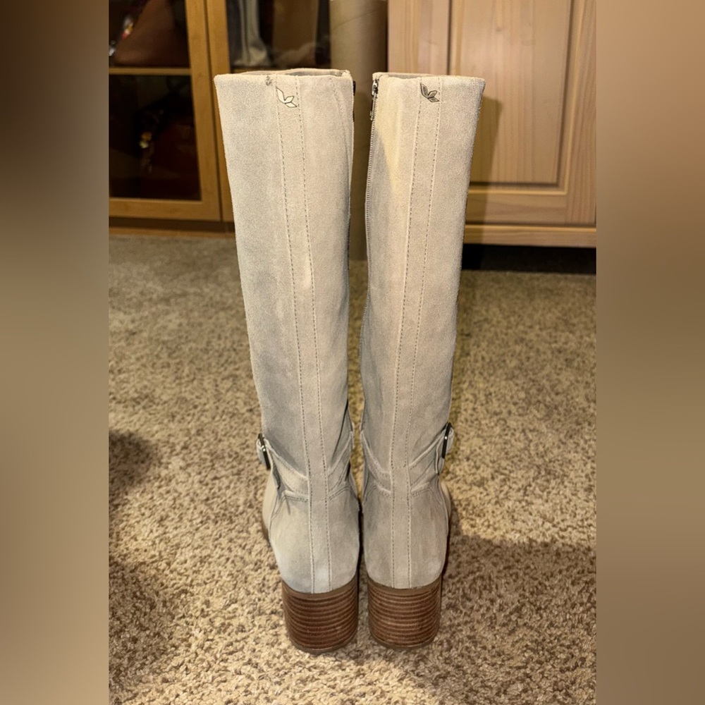 Koolaburra Women's Over the Knee Tan Boots - Picture 3 of 5